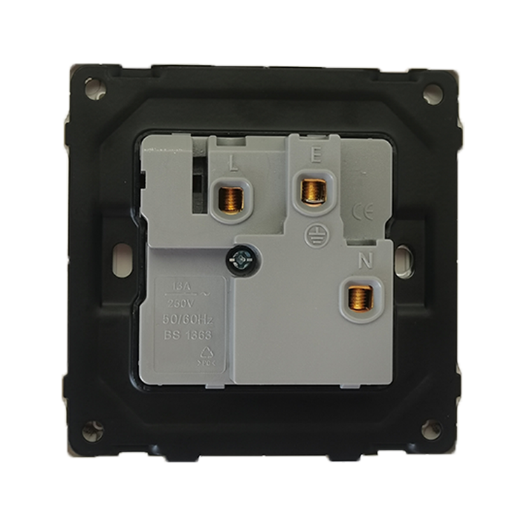 Factory Direct British Wall Mounted Electrical Switch Socket PC Panel White Wall Switches 13A UK Power Socket Outlet