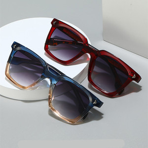 Lunettes de soleil vintage 2026 personnalisées avec logo, pour hommes et femmes, noires, pour la conduite, protection UV400, monture carrée large en TR90 - Product Image 2