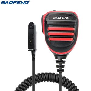 Microphone d'épaule Baofeng pour talkie-walkie, étanche, avec câble spiralé et bouton PTT - Product Image 2