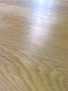 Suelo SPC de Alta Calidad, Diseño Moderno, Textura de Madera, Impermeable, 8 mm de Grosor, Anti-Rayones, Instalación con Sistema de Clic, Gran Venta - Product Image 3