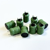 Inducteur de refoulement de puissance avec noyau NiZn et blindage magnétique pour circuits RF, équipement de télécommunications, installation enfichable, filtrage de signal