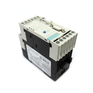Relé de Gestión de Motores Siemens 3UF7000-1AU00-0, Controlador de Protección de Motores Industriales - Product Image 1