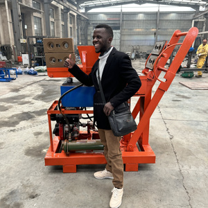 Thích hợp cho doanh nghiệp nhỏ gạch khuôn tùy biến <span class=keywords><strong>DIESEL</strong></span> thủy lực đất sét lồng vào nhau Hướng dẫn sử dụng máy làm gạch bán hàng - Product Image 2