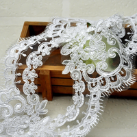 En gros, dentelle festonnée cordonnée tendance, broderie nuptiale, pour robes de mariée, chaussures, sacs, décoration à paillettes et vêtements