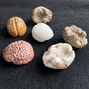 自然な癒しの石クリスタル彫刻工芸品癒しの石の装飾のための刻まれた天然水晶クリスタル脳 - Product Image 6