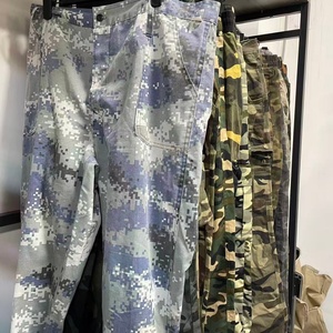 Ropa de Camuflaje de <span class=keywords><strong>Segunda</strong></span> <span class=keywords><strong>Mano</strong></span> en Venta al Por Mayor a Precio Económico, Cantidad Mínima de Pedido 45 Kilogramos, Ropa Usada de Tienda de <span class=keywords><strong>Segunda</strong></span> <span class=keywords><strong>Mano</strong></span> - Product Image 6