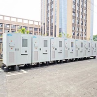 Boîtier de stockage d'énergie solaire LiFePO4 industriel hors réseau/sur réseau avec refroidissement par air pour usage commercial