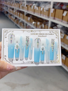 <span class=keywords><strong>Faux</strong></span> <span class=keywords><strong>ongles</strong></span> longs en ABS faits à la main, dégradé bleu ciel, motif floral 3D, couvrance totale, 10 pièces/ensemble, avec <span class=keywords><strong>colle</strong></span> pré-appliquée, <span class=keywords><strong>pour</strong></span> mariage et usage quotidien, doux et délicats - Product Image 1