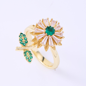 Bague en Zircon Rotative en Forme de Fleur, Luxe Léger et Exquis, Anneau Ajustable en Cuivre pour Femme, Bijou Tendance - Product Image 4