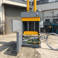 Presse à balles hydraulique verticale directe d'usine, compacteur de déchets de cartons et de bouteilles PET pour l'industrie du recyclage