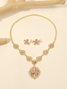 Parure de bijoux pour femme, collier et boucles d'oreilles pendantes florales plaquées or, 2 pièces, avec cristaux étincelants couleur <span class=keywords><strong>champagne</strong></span> - Product Image 2