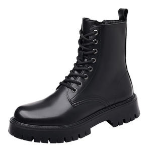 Bottes de <span class=keywords><strong>moto</strong></span> de vêtements de travail noirs de style britannique bottes de chaussures à semelles épaisses européennes et américaines pour hommes - Product Image 6