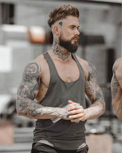 ホットセールメンズマッスルスリミングジムウィッキングクイックドライワークアウトフィットYバックノースリーブTシャツフィットネスボディービルタンクトップメンズ - Product Image 2