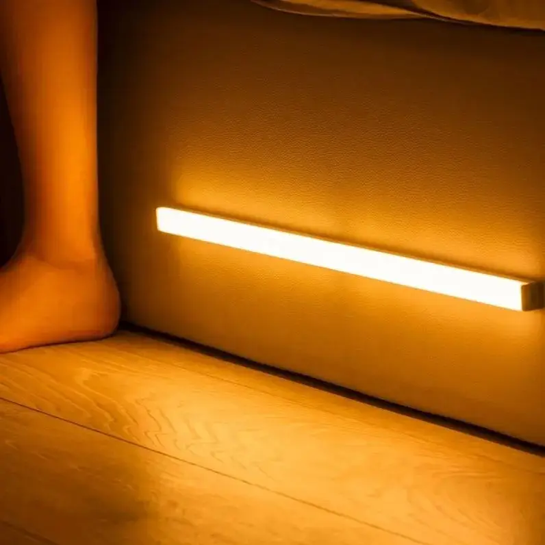 Offre Spéciale détecteur de mouvement sans fil LED veilleuse cuisine Led sous armoire lumières pour chambre escalier placard éclairage