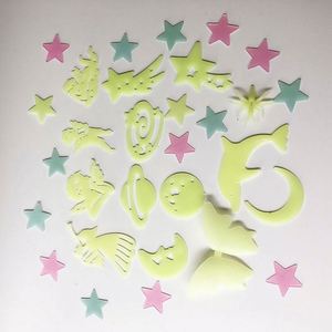 Estrellas Brillantes 3D que Brillan en la Oscuridad, Decoraciones Adhesivas para Habitación Infantil, Regalo, Adhesivos para Techo y Pared - Product Image 1