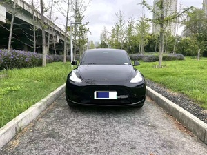 Modelo Y 2023 Usado, SUV de Rango Estándar, 5 Asientos, Volante a la Izquierda, Asientos de Cuero, Neumáticos R20, Interior Oscuro, Panorámico, Emisiones Y VI - Product Image 4
