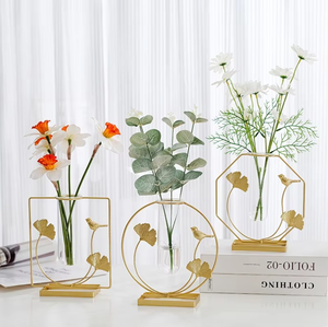 Venta al por Mayor de Mini Jarrones de Vidrio <span class=keywords><strong>con</strong></span> Marco de Metal Moderno y Cristales Brillantes para Decoración de Mesa y Hogar - Product Image 1