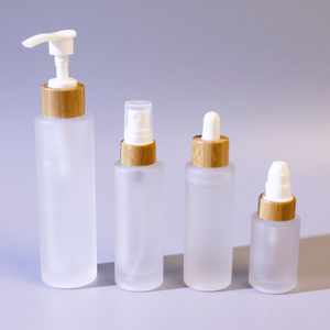 Barattoli in Vetro con Coperchio in Bambù Ecologico e Contagocce - Flacone Cosmetico Sostenibile Satinato per Oli Essenziali - 30ml 50ml 100ml - Product Image 3