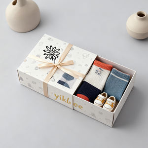 Boîte cadeau personnalisée en matériau recyclé pour chaussettes, ensemble d'emballage pour chaussettes d'enfants, boîte en papier pour leggings et chaussettes - Product Image 4