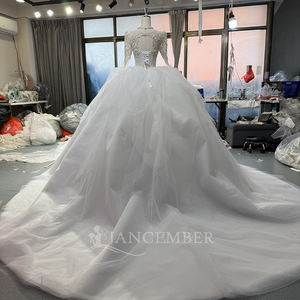 Para OY043, Hermoso Vestido de Novia con Apliques de Encaje de Cristal, Cuello Cuadrado, Tela de Tul, Estilo Princesa con Cola de Capilla, 100% Poliéster - Product Image 2