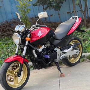 Moto Sportiva Honda CB Street Bike Usata Importata, Gialla <span class=keywords><strong>Hornet</strong></span> 250cc, Quattro Cilindri Raffreddata ad Acqua, <span class=keywords><strong>Motocicletta</strong></span> di Grande Cilindrata - Product Image 4