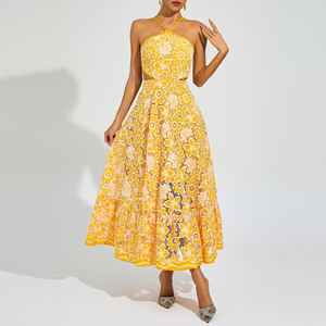 Abito personalizzato da donna estivo <span class=keywords><strong>giallo</strong></span> con taglio all'americana Maxi motivo floreale con decorazione in pizzo intrecciata - Product Image 1