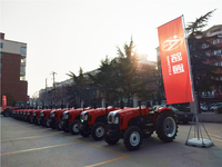 Traktor Kebun 60HP 4x4 4WD dengan Komponen Inti Mesin dan Gearbox untuk Pertanian