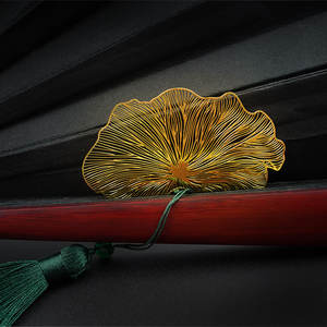 Benutzer definierte goldene hohle Lotus Blätter Tiefdruck Druck Metall Lesezeichen mit Quaste Schule Geschenk - Product Image 5