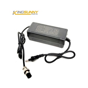 Chargeur GX16 54.6V 2A pour trottinettes électriques <span class=keywords><strong>ZERO</strong></span> <span class=keywords><strong>8</strong></span>, <span class=keywords><strong>ZERO</strong></span> 9, VSETT <span class=keywords><strong>8</strong></span>, VSETT <span class=keywords><strong>8</strong></span>+/ VSETT 9 - Pièce de rechange et alimentation - Product Image 2