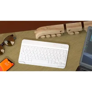 Teclado Inalámbrico QWERTY con Personalización de Mercancía - Product Image 1