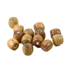 Cuentas de madera de sándalo en forma de barril de 6x7mm con grano de madera redondo para la fabricación de joyas - Product Image 4