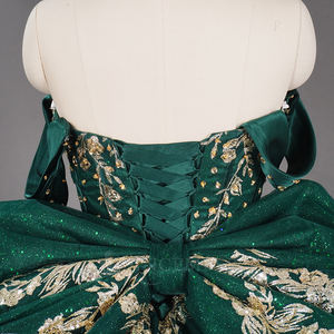 Robe de bal de Quinceañera en mousseline de soie vert émeraude à paillettes WC048 avec applications en dentelle pour filles - Product Image 5