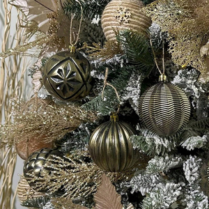 Vintage Christmas Ball Ornaments <b>Sets</b> Plastic Farmhouse Distressed Tree Decorations Shatterproof Antique Traditional Style - Product Image 4
