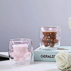 Copo Térmico de Vidro Cristal Duplo com Padrão de Natal Vitoriano em Forma de Pata de Gato com Decoração de Pétalas Rosas para Bebidas em Casa - Product Image 5