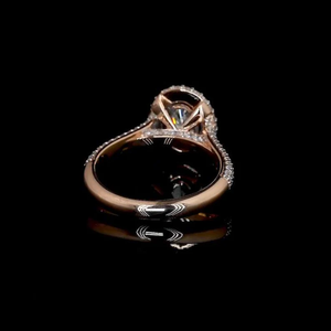 Bague de fiançailles élégante en or 14 carats avec diamant ovale de laboratoire de 1 carat et halo caché, bijou raffiné, cadeau pour femme - Product Image 1