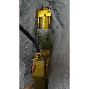 Válvula Proporcional Moog con Puerto de 1/4 de Pulgada para Automatización Industrial y Control Hidráulico - Product Image 2