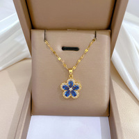 Romantique femmes plaqué or en acier inoxydable cinq feuilles fleur collier boucles d'oreilles ensemble exquis Zircon pendentif mariages fêtes