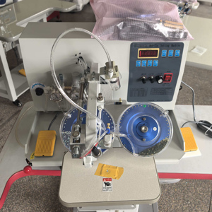 Petite machine à strass automatique pour la pose de strass sur vêtements et la décoration de cristaux - Product Image 3