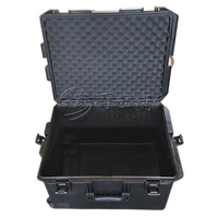 Boîte à outils en plastique rigide étanche avec double roulettes pivotantes, indice de protection IP67, doublure en EVA, fermeture à boucle
