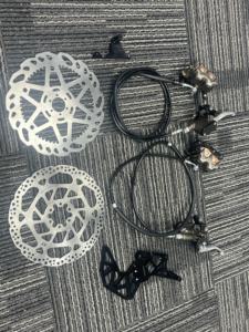 Soporte de Caliper de Freno Delantero Hyper Wasp Reforzado de Aluminio Anodizado CNC para Bicicleta Eléctrica Talaria MX4, Repuestos - Product Image 2