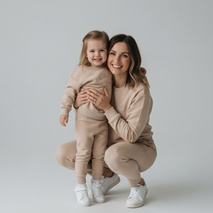 Zomer- en lente-kledingset van puur katoen, met ronde hals, op maat ontworpen, casual, 'moeder en kind' bijpassende kleding voor jongens en meisjes - Product Image 1
