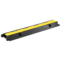 Protecteur résistant de câble de fil de rampe de câble de PVC en caoutchouc jaune et noir pour le produit extérieur de sécurité routière 1 canal 100*22*3.5cm