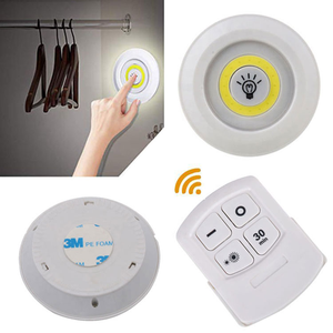 Lámpara de control remoto alimentada por batería 3AAA, linterna LED superbrillante de 200 lúmenes, luz nocturna - Product Image 1