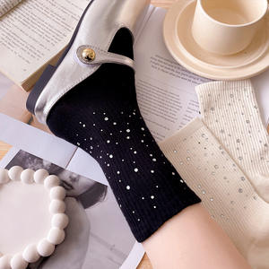 Chaussettes Scintillantes à Strass Compports Bas en Cristal à Paillettes Chaussettes à la Mode en Coton pour Filles Chaussettes de Cheville avec Diamants Bling Bling - Product Image 3
