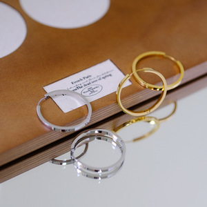 Boucles d'oreilles en acier inoxydable plaqué or PVD avec clous d'oreilles ronds, boucles d'oreilles à breloques, grandes boucles d'oreilles européennes et américaines, boucles d'oreilles françaises - Product Image 5