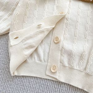 Mode <span class=keywords><strong>fille</strong></span> <span class=keywords><strong>pull</strong></span> enfants Cardigan décontracté tout assorti hauts décolleté Jacquard <span class=keywords><strong>chaud</strong></span> bébé <span class=keywords><strong>fille</strong></span> vêtements d'extérieur <span class=keywords><strong>pull</strong></span> - Product Image 6
