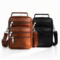 Sac messager homme en cuir de vachette pleine fleur personnalisé, marron, avec bandoulière réglable en nylon et multiples poches