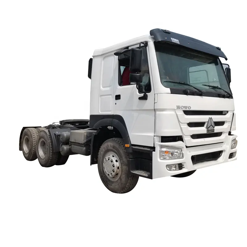 Sinotruck Howo ringht-guida a mano trattore camion usato 10 wheels6 x 4 trattore camion per la vendita