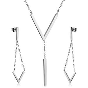 เครื่องประดับดีไซน์ใหม่ รูปทรงกลม ชุบทอง ประดับคริสตัลทับทิมและเพชร - Product Image 3