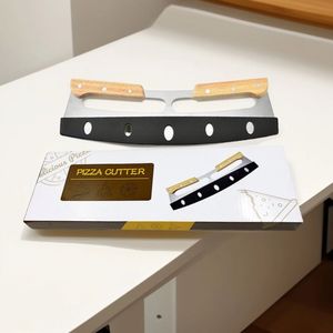 Tagliapizza Doppio Super Hot con <span class=keywords><strong>Due</strong></span> Manici in Legno e Custodia Protettiva Nera - Product Image 1